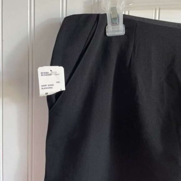 Forever21 Contemporary Womens Medium‎ Black Embroidered Pom Pom NWT Shorts - Picture 4 of 6